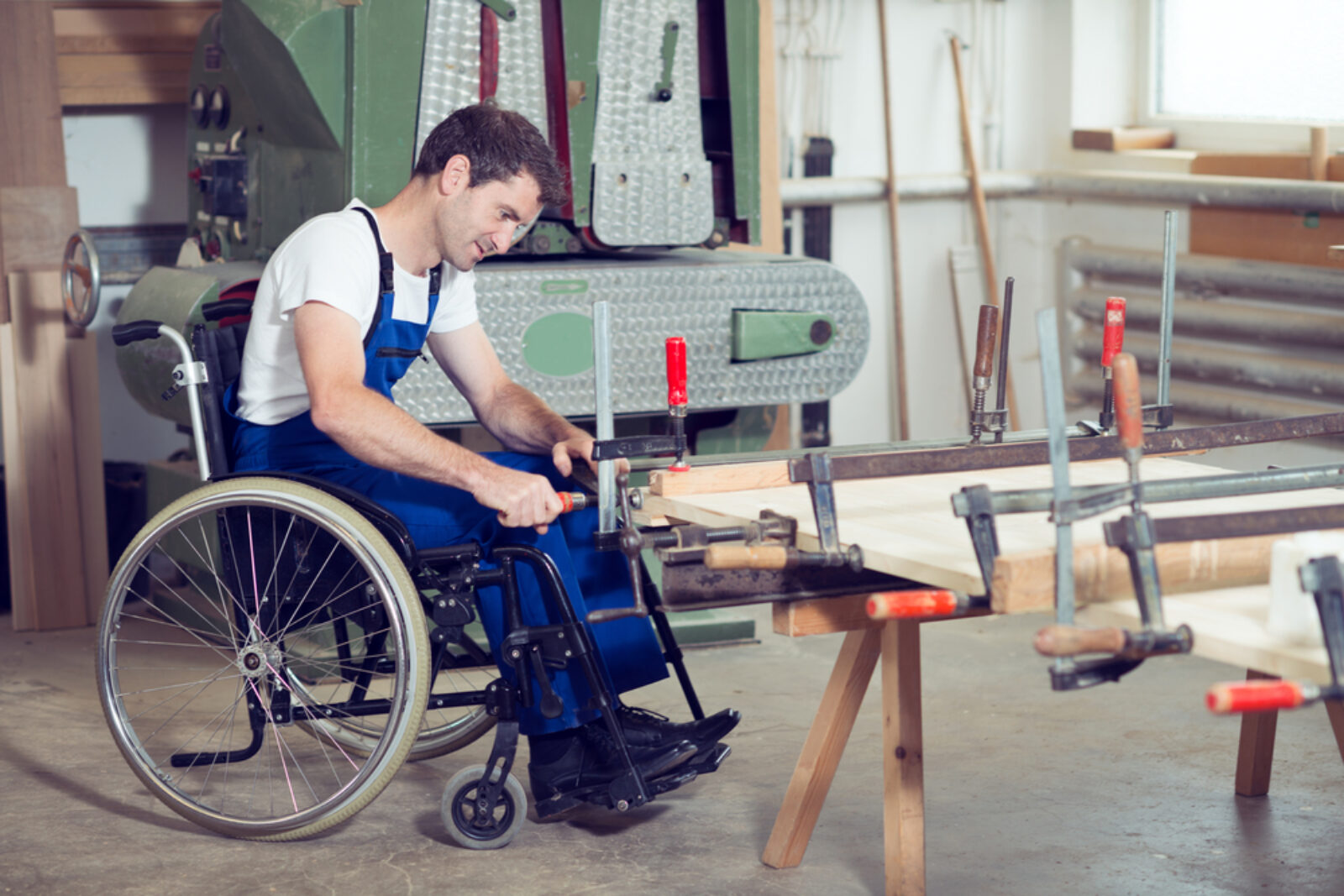 Avviso pubblico per il finanziamento di progetti di formazione e informazione in materia di reinserimento e di integrazione lavorativa delle persone con disabilità da lavoro