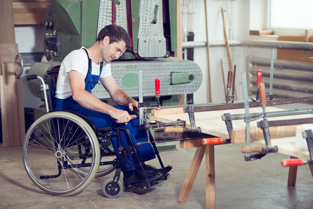 Avviso pubblico per il finanziamento di progetti di formazione e informazione in materia di reinserimento e di integrazione lavorativa delle persone con disabilità da lavoro